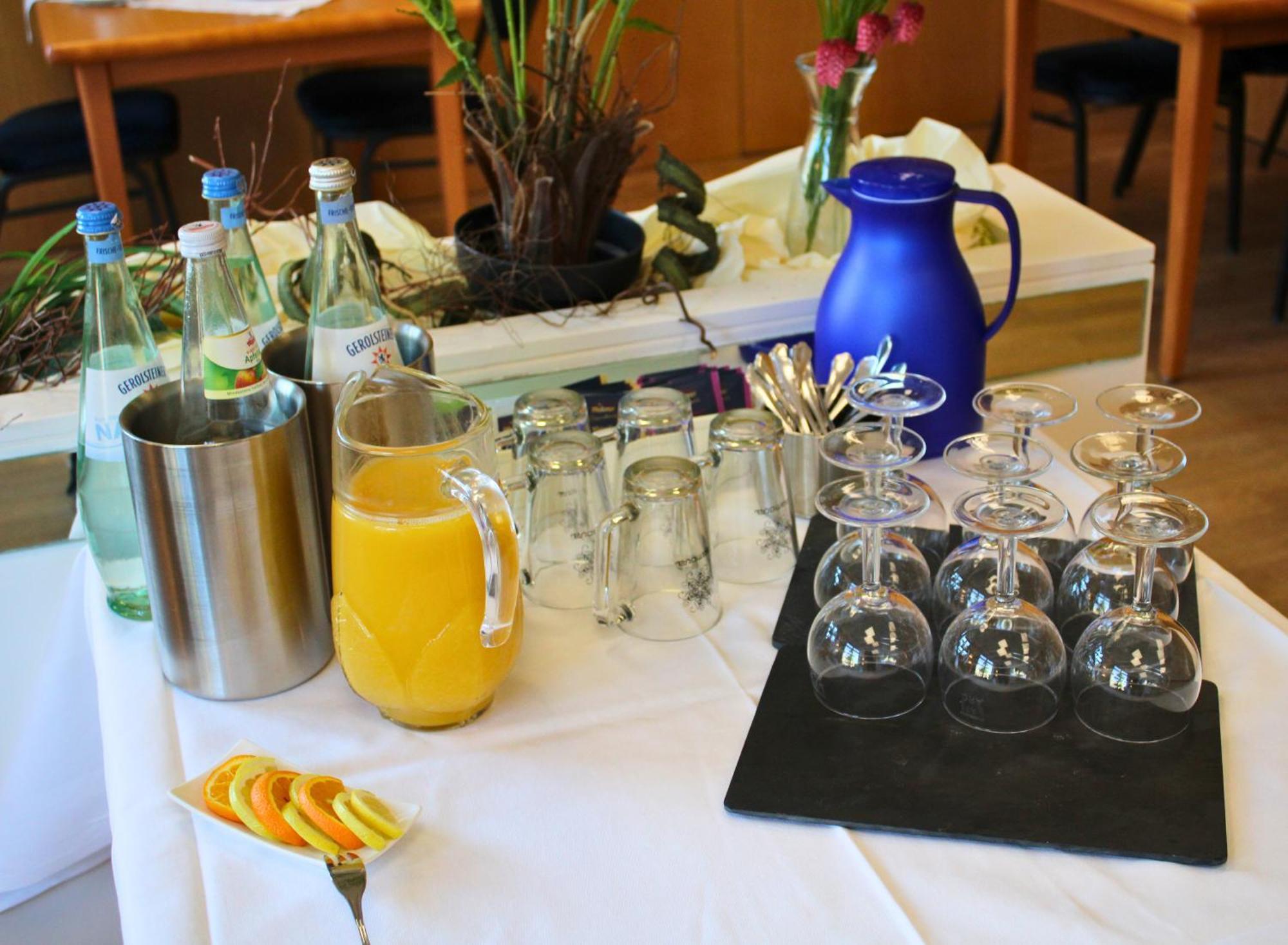 יצהו Hotel Adler & Eventlocation Gmbh מראה חיצוני תמונה